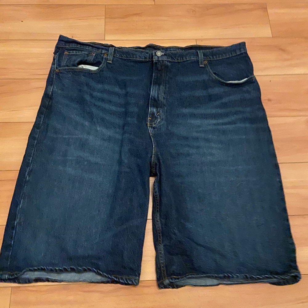 Baggy Levi’s Jorts